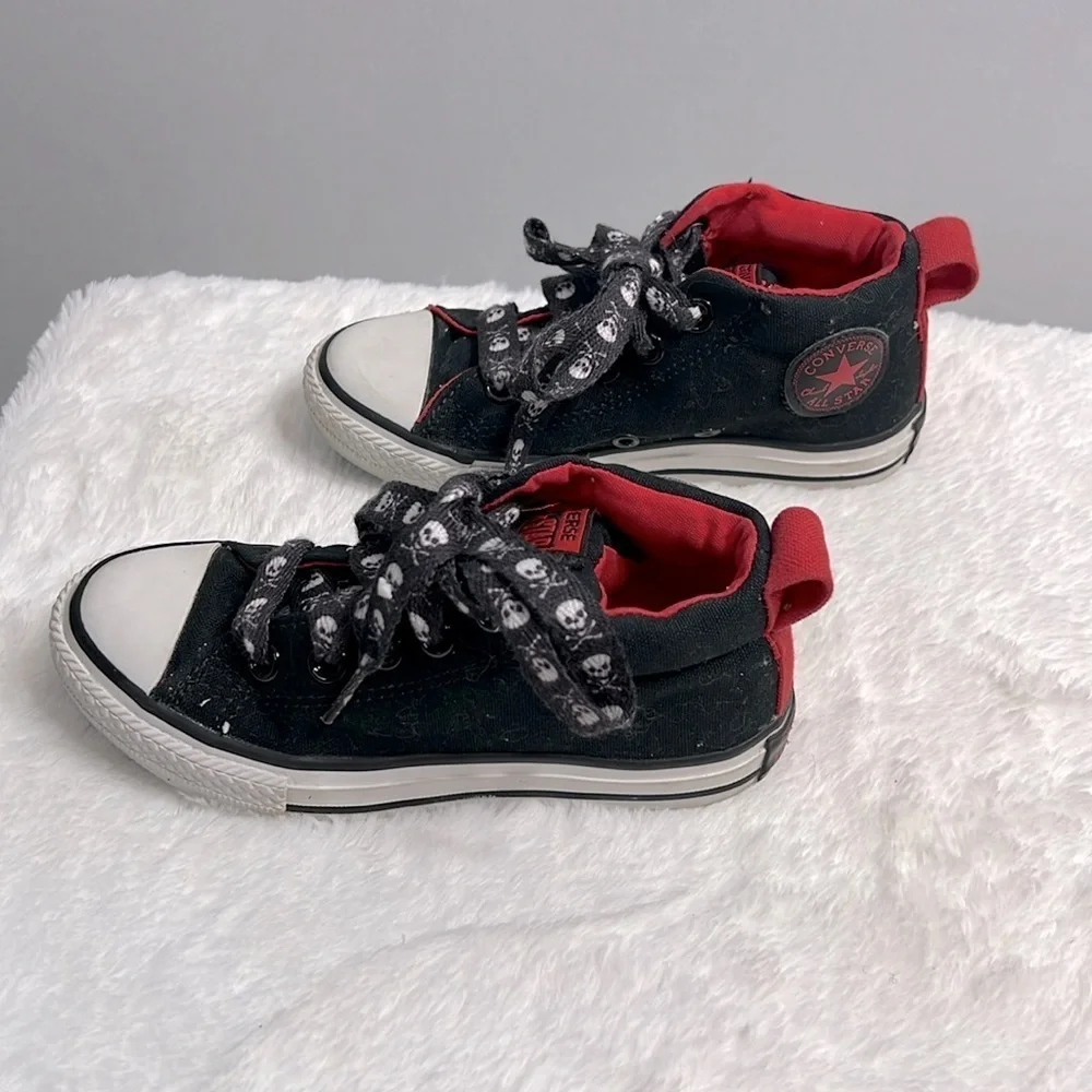 Converse All Star Chuck Taylor High Top Sneaker Youth size 12